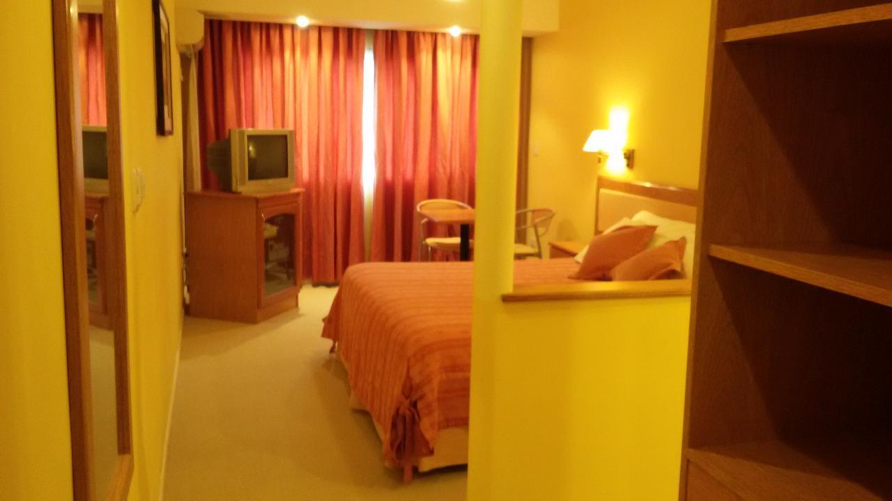 Hotel Colonos Las Grutas Bagian luar foto